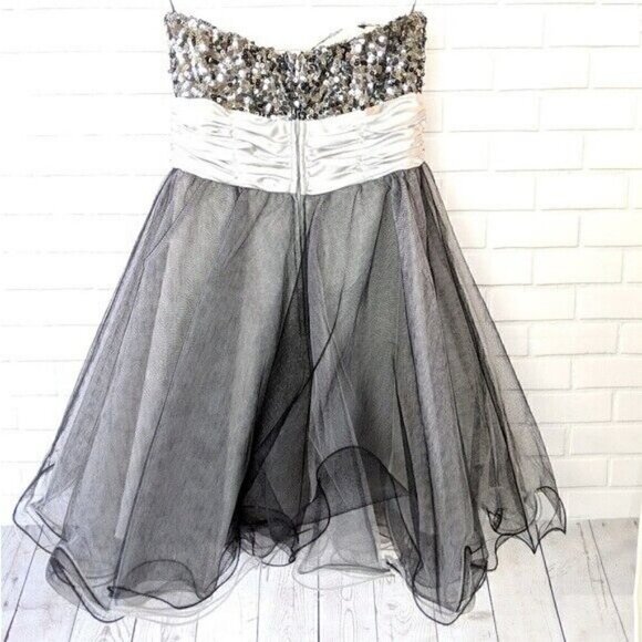 Xtraordinary Silver/Black Sequin Tulle dress Women's Juniors 1 90s Y2K princess - Picture 3 of 3